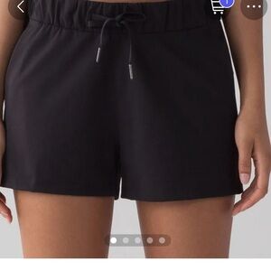 lululemon On The Fly 2.5” Black Drawstring Women's Athletic Shorts